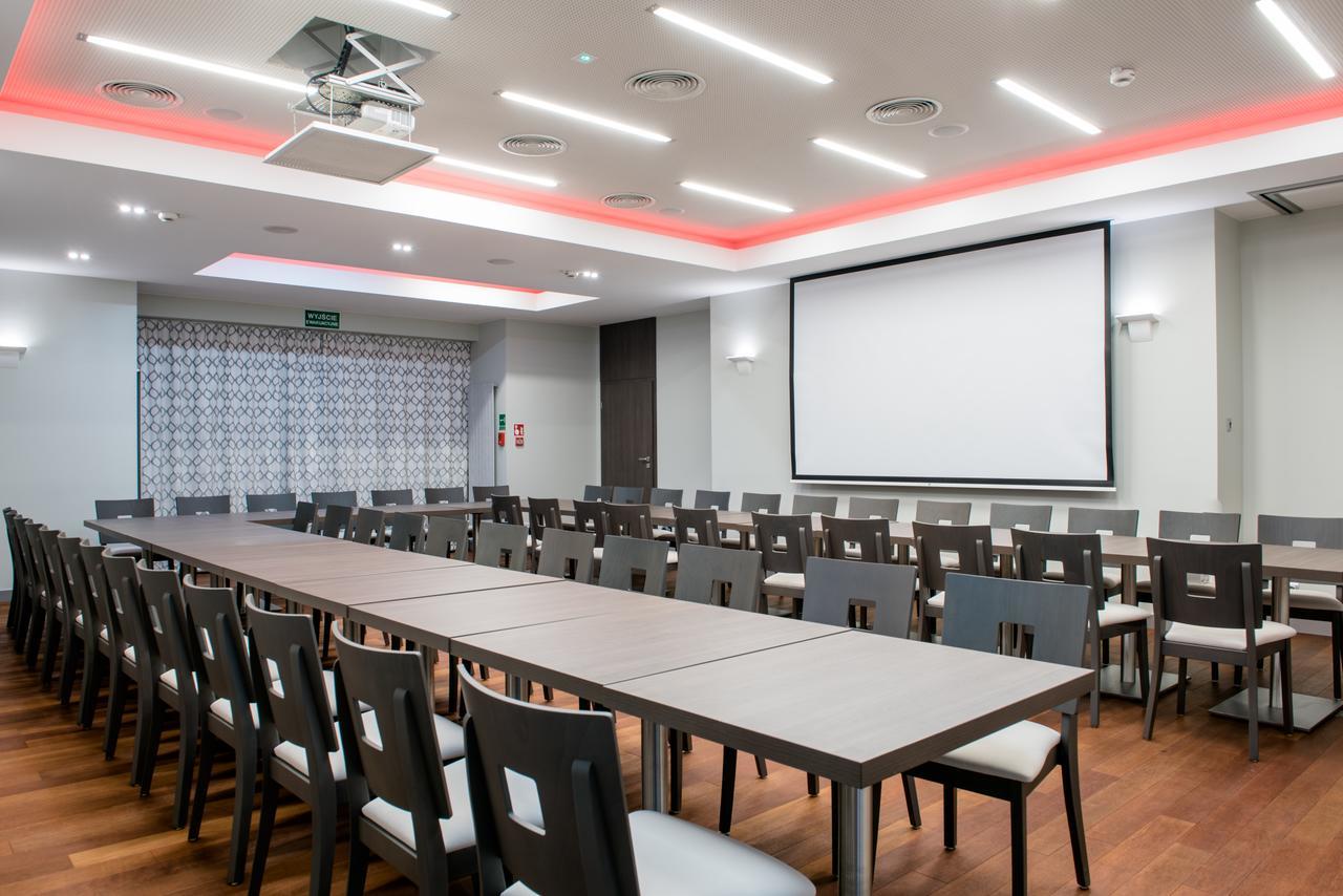 Kozmin Hotel Kosma מראה חיצוני תמונה