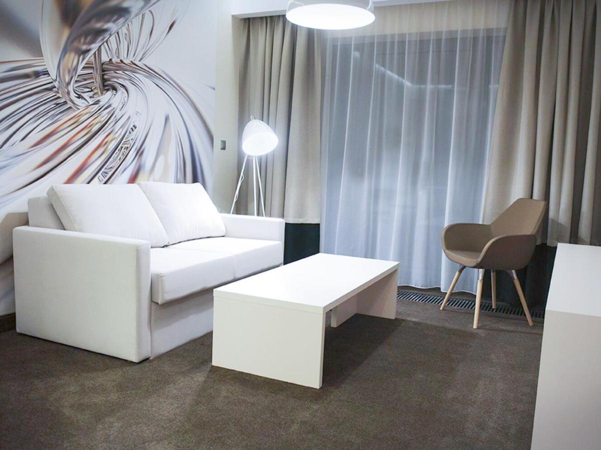 Kozmin Hotel Kosma מראה חיצוני תמונה