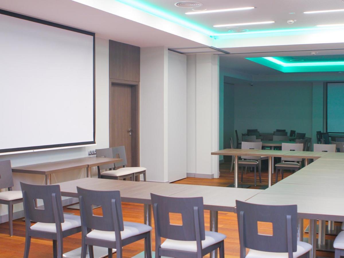 Kozmin Hotel Kosma מראה חיצוני תמונה