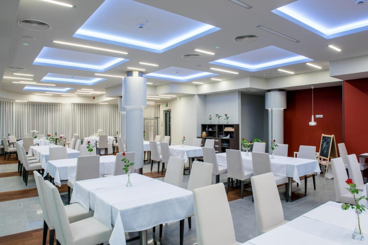 Kozmin Hotel Kosma מראה חיצוני תמונה