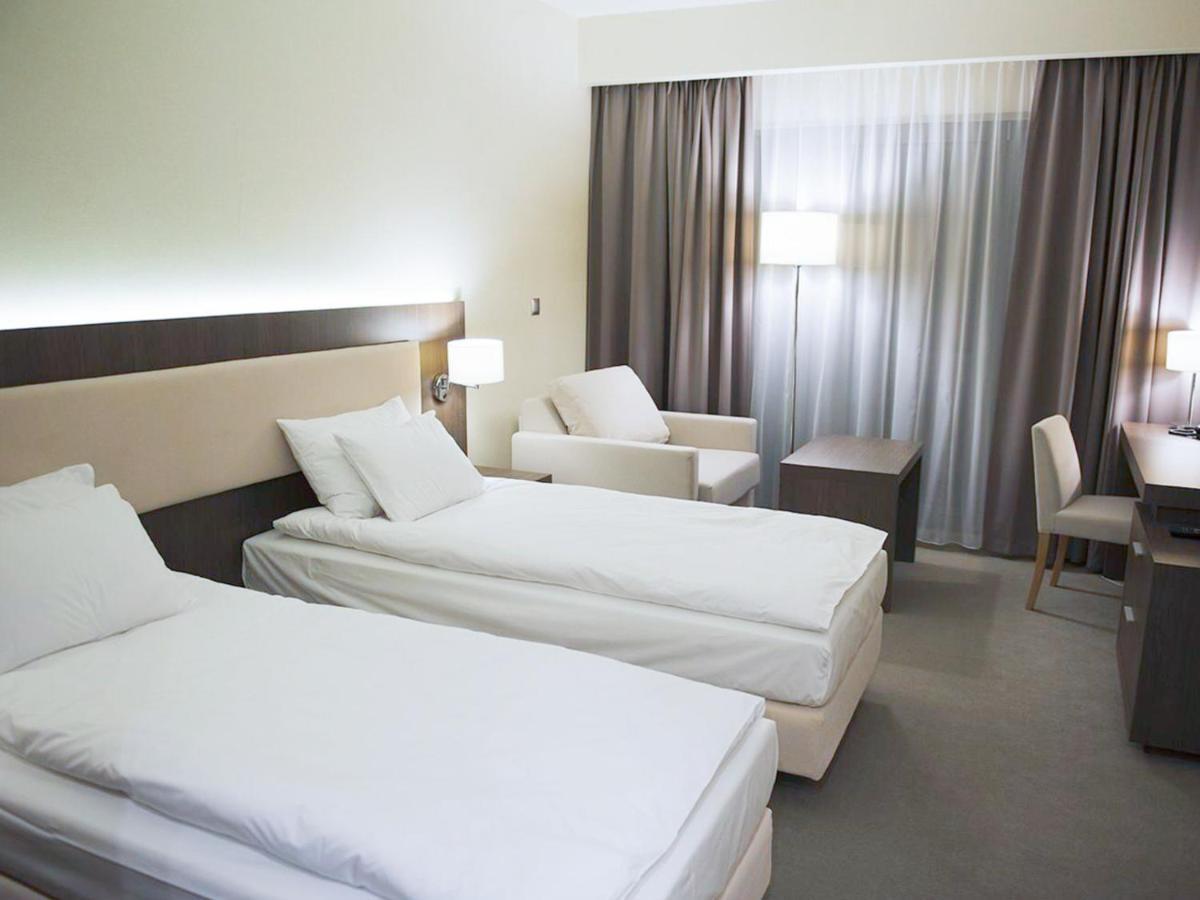 Kozmin Hotel Kosma מראה חיצוני תמונה